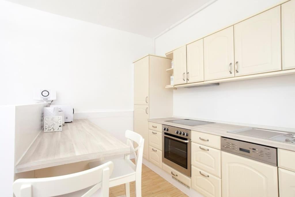 Exclusive 2-Room Souterrain Apartment 뉘른베르크 외부 사진
